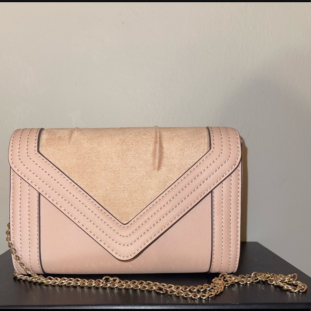 Aldo Clutch